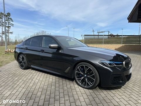 BMW Seria 5 M550i xDrive sport - 24