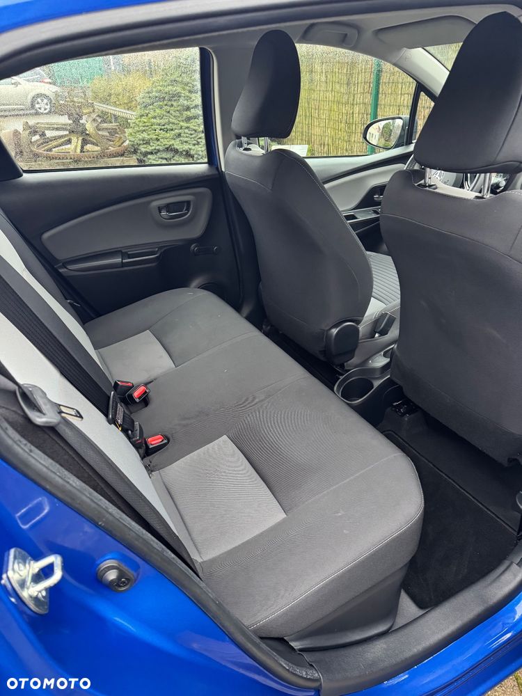 Toyota Yaris Hybrid 100 Life - 6