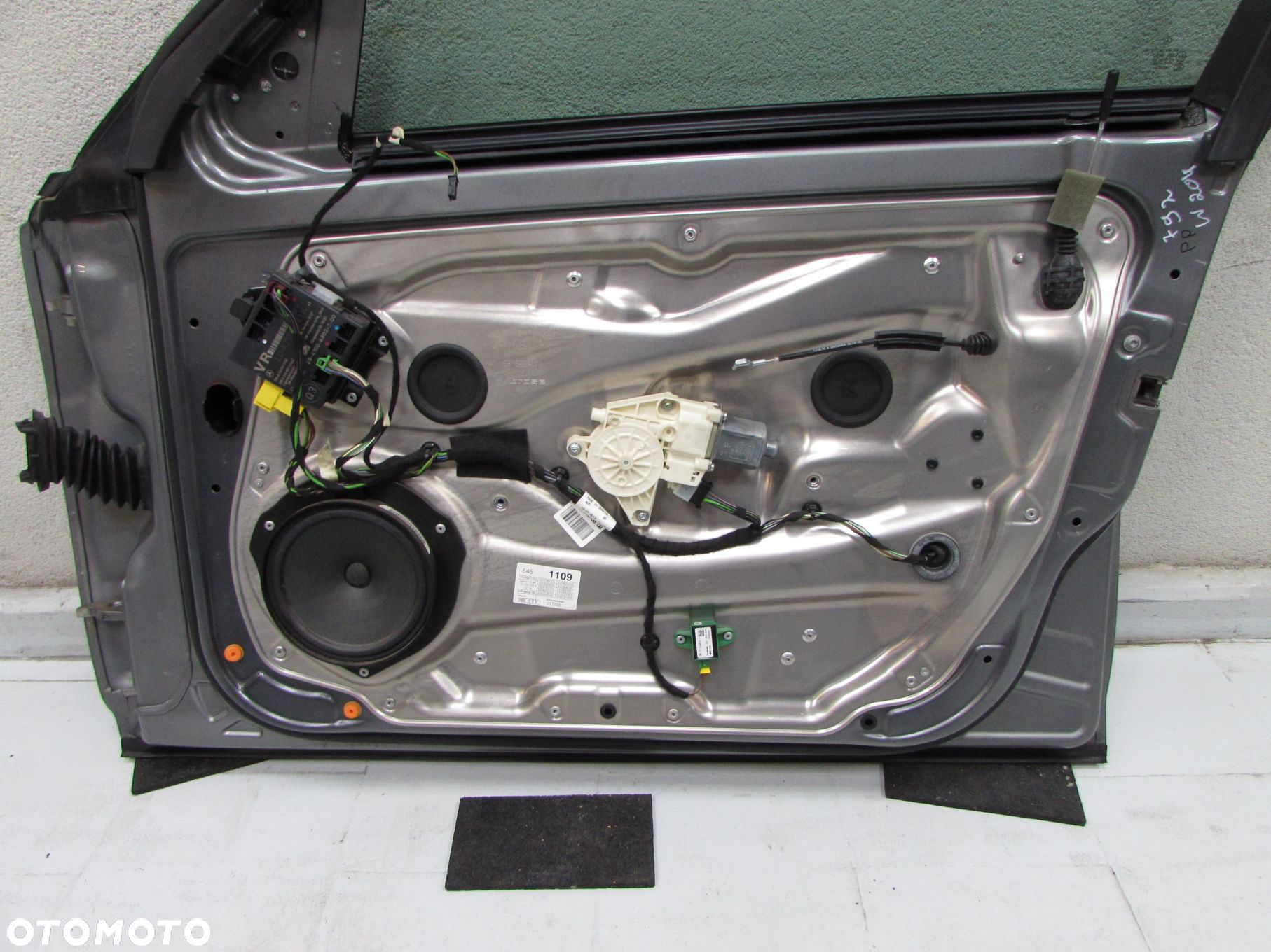 MERCEDES C KLASA W204 LIFT FL 07-14 DRZWI PRZOD PRAWE KPL 792 DO ZALOZENIA - 11