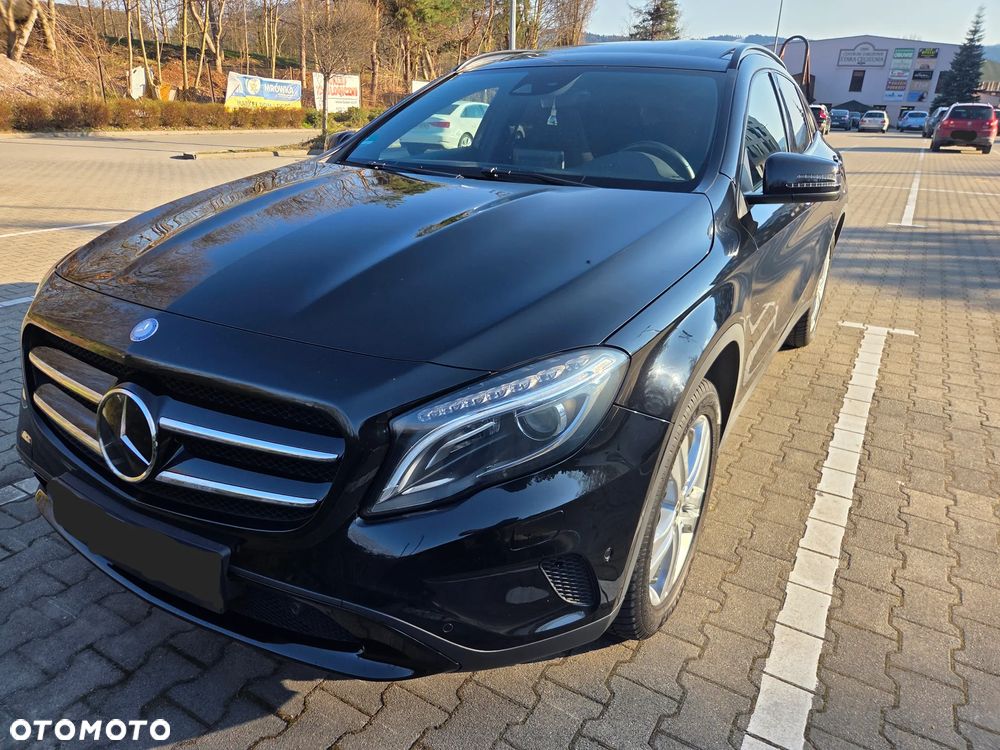 Mercedes-Benz GLA 220 d 4Matic 7G-DCT Style - 27