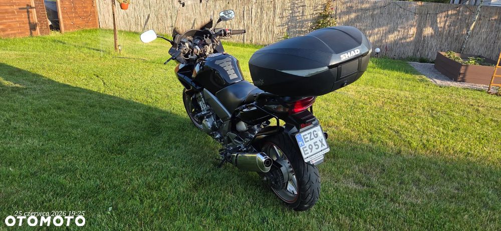 Honda CBF - 2