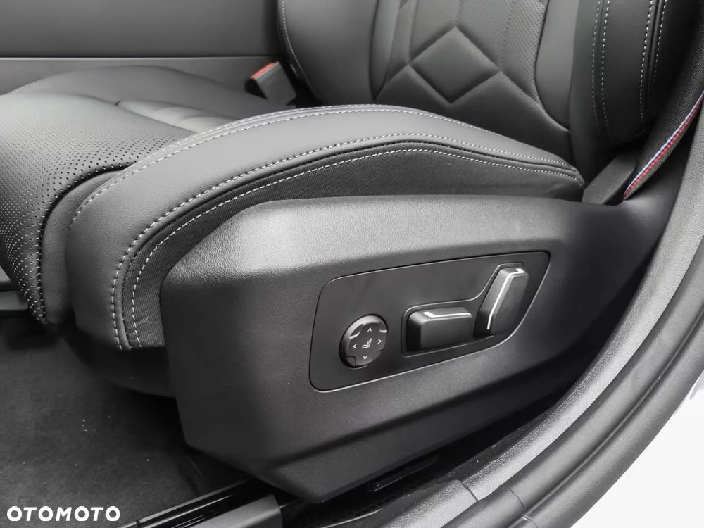 BMW Seria 5 520d xDrive mHEV M Sport - 9