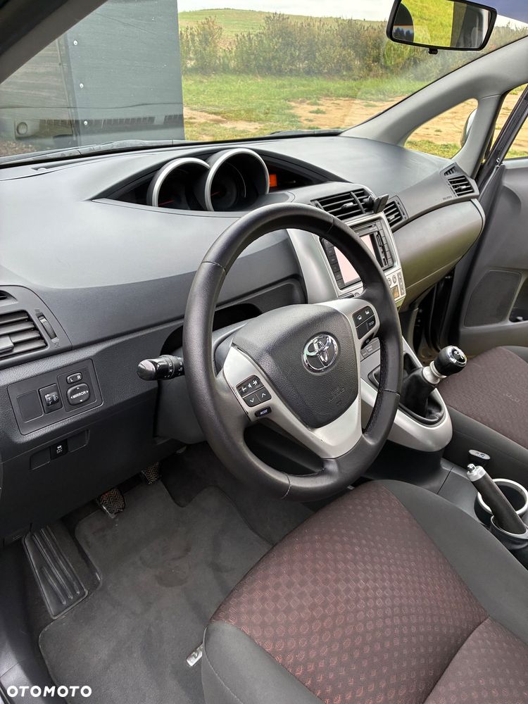 Toyota Verso - 10