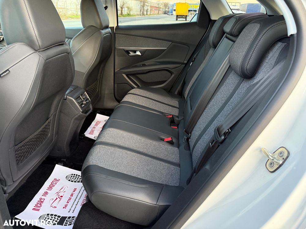 Peugeot 3008 1.2 PureTech Turbo S&S EAT8 Allure - 34