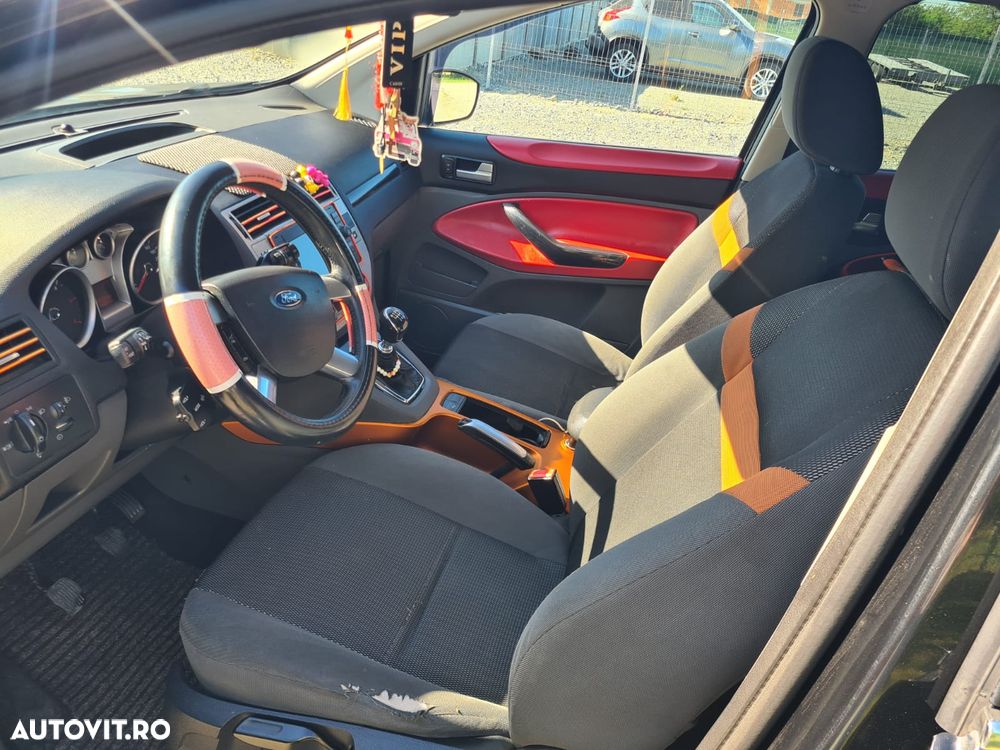 Ford Kuga - 8