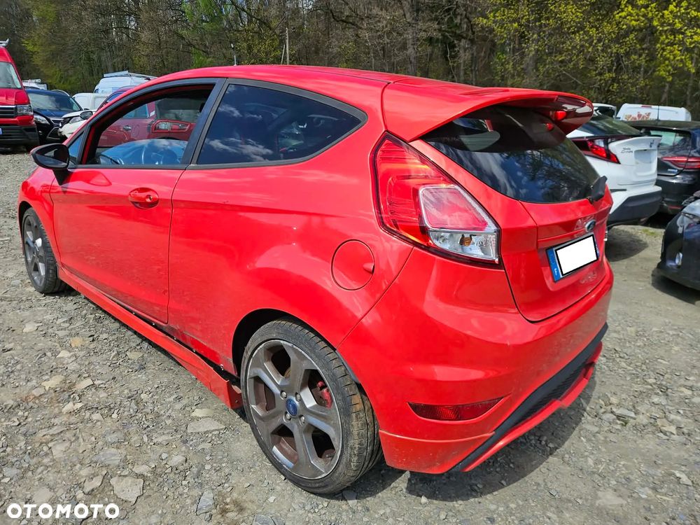 Ford Fiesta 1.6 EcoBoost ST - 4