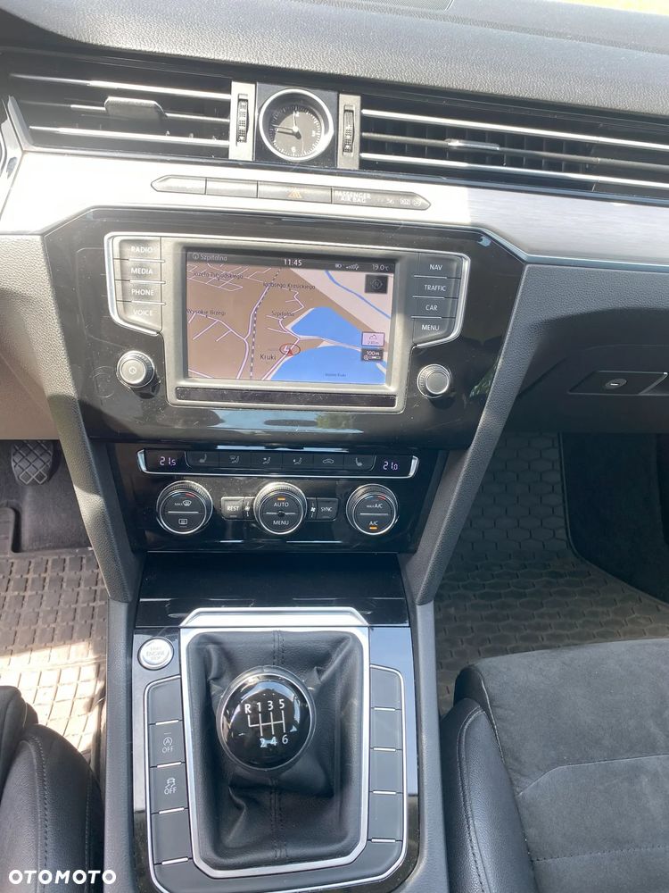 Volkswagen Passat 1.8 TSI BMT Comfortline - 11