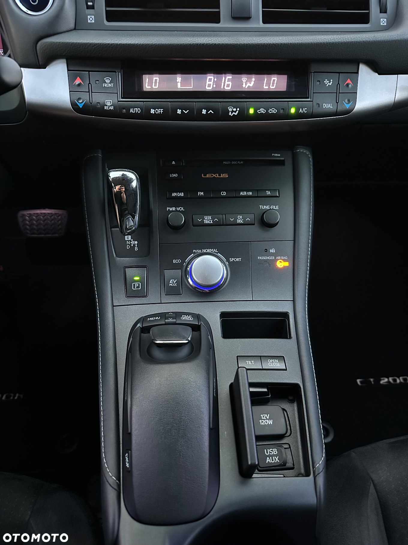 Lexus CT 200h - 19