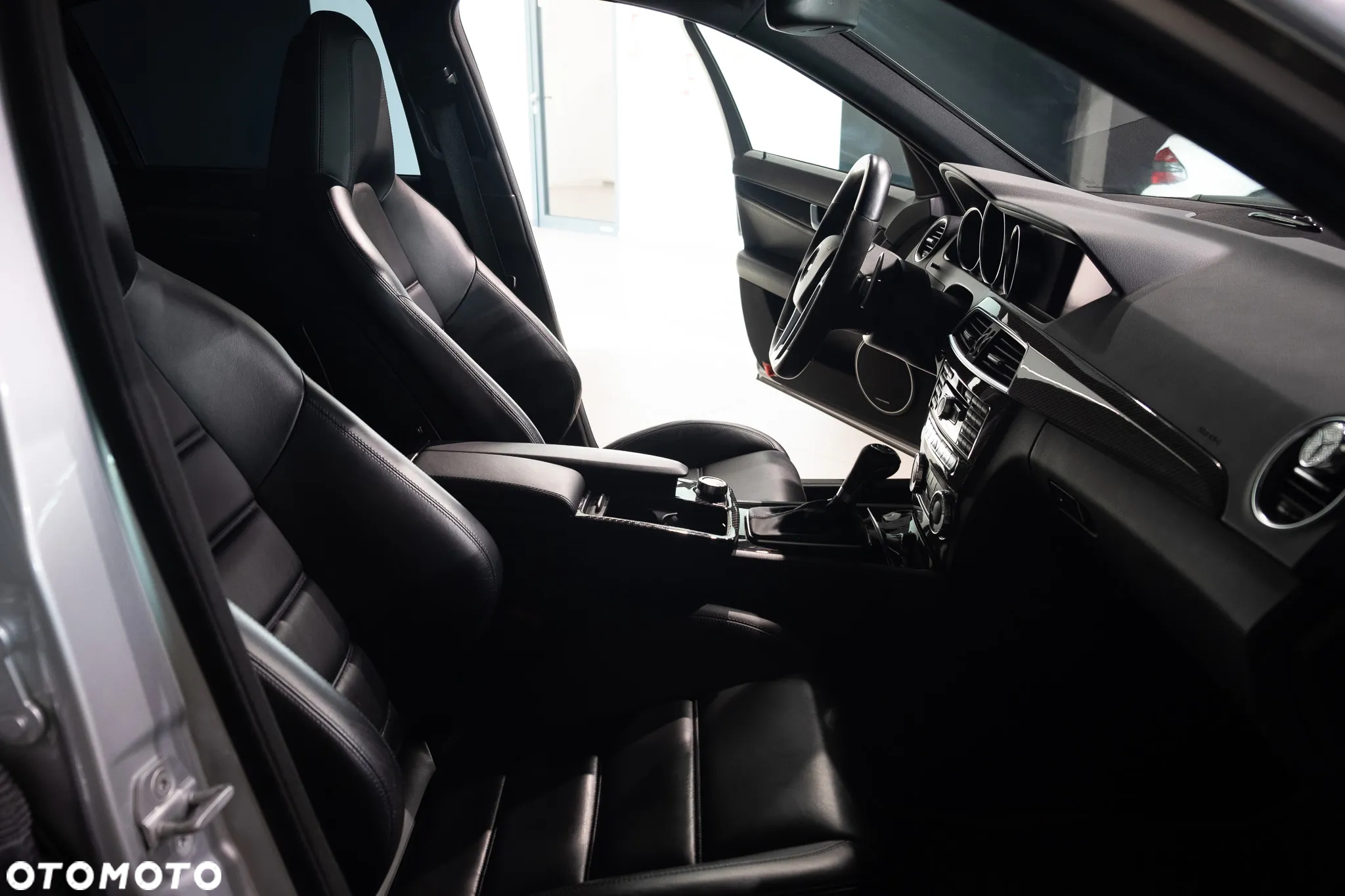 Mercedes-Benz Klasa C 63 AMG AMG SPEEDSHIFT MCT AMG Performance Package - 14