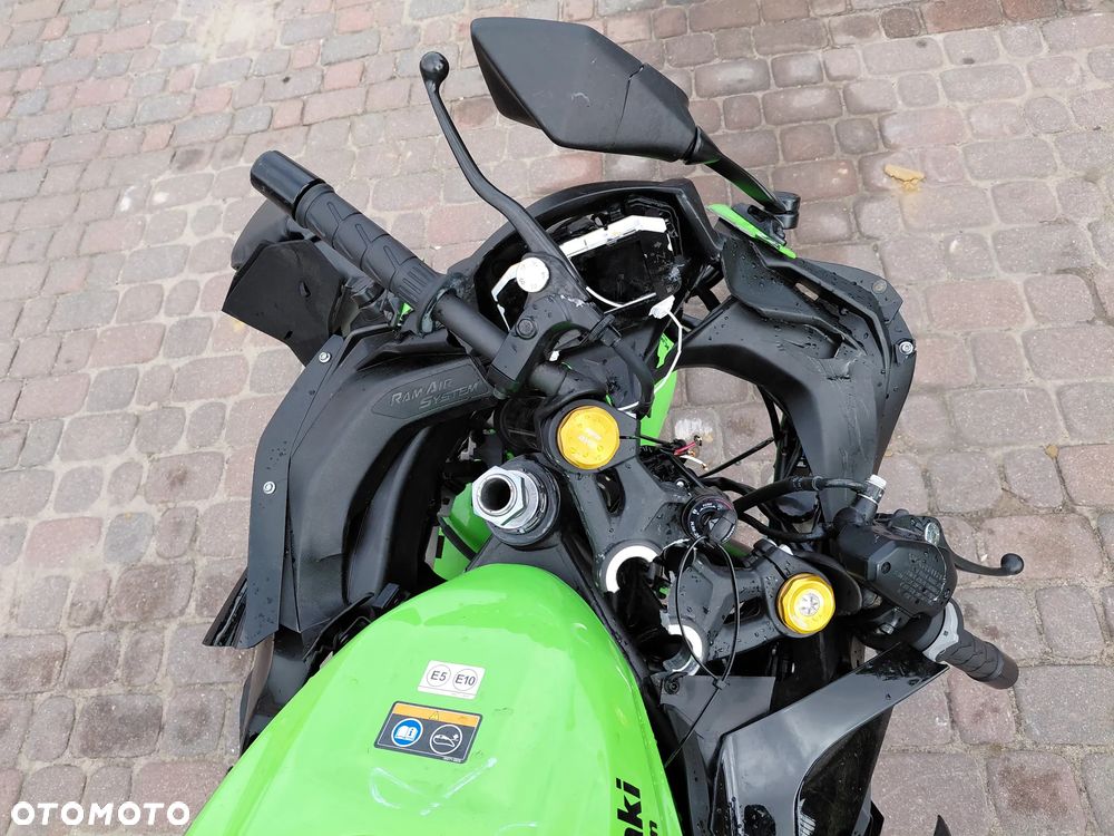 Kawasaki Ninja - 16