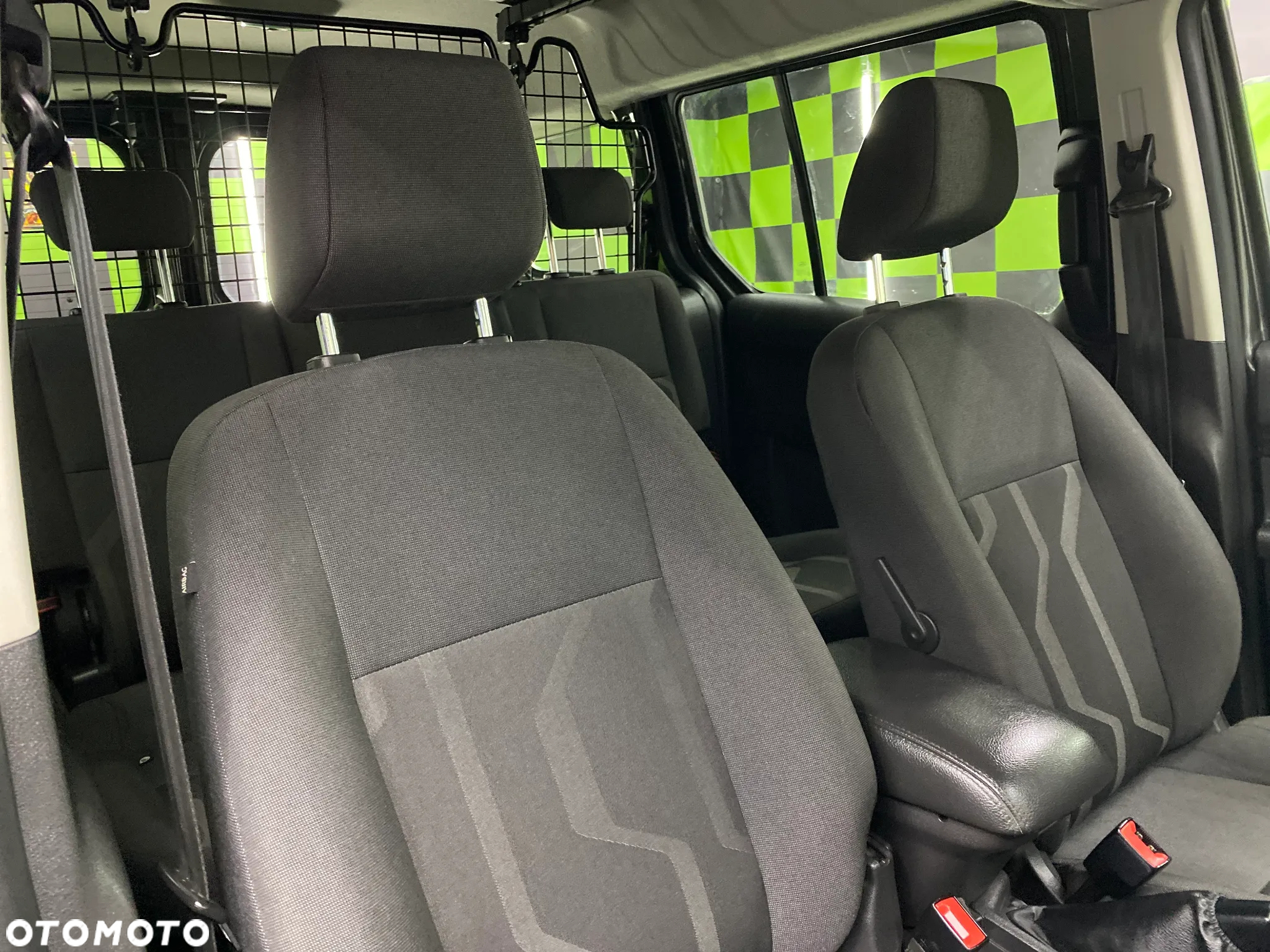 Ford Tourneo Connect 1.5 EcoBlue Start-Stop Trend - 15