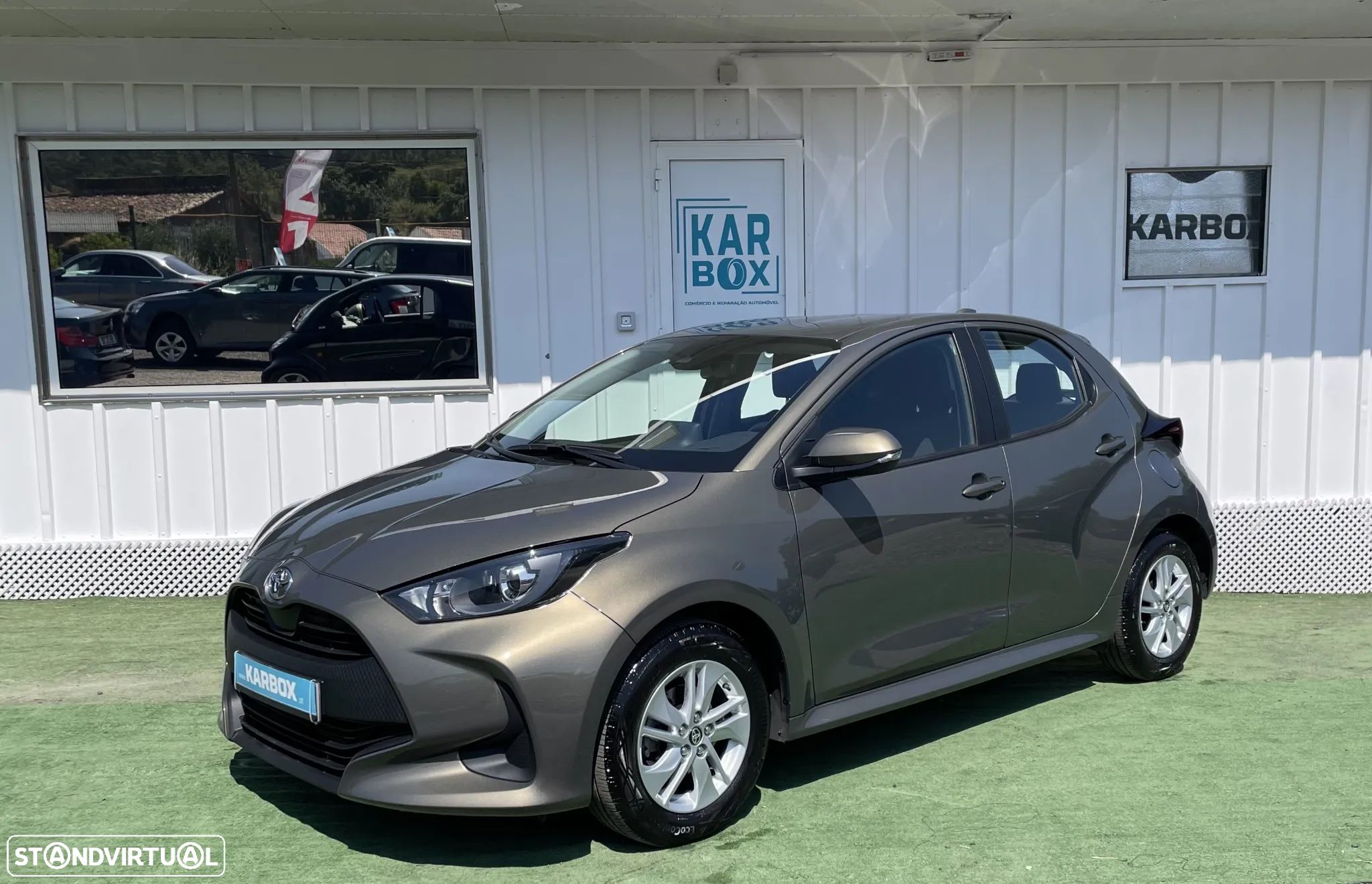 Toyota Yaris 1.0 VVT-i Comfort Plus - 1