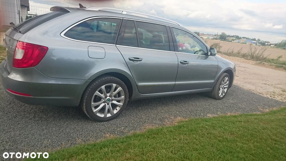 Skoda Superb 2.0 TDI 4x4 Platinum - 2