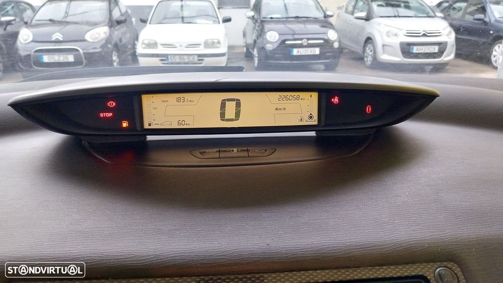 Citroën C4 1.4 16V VTR Pack - 9