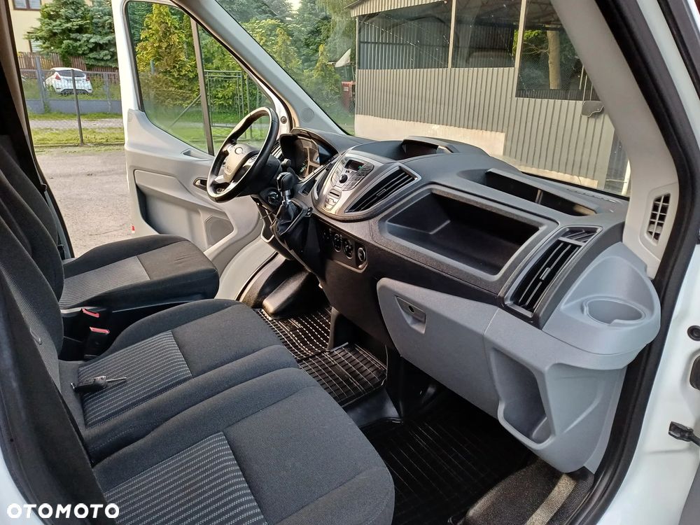 Ford Transit - 26