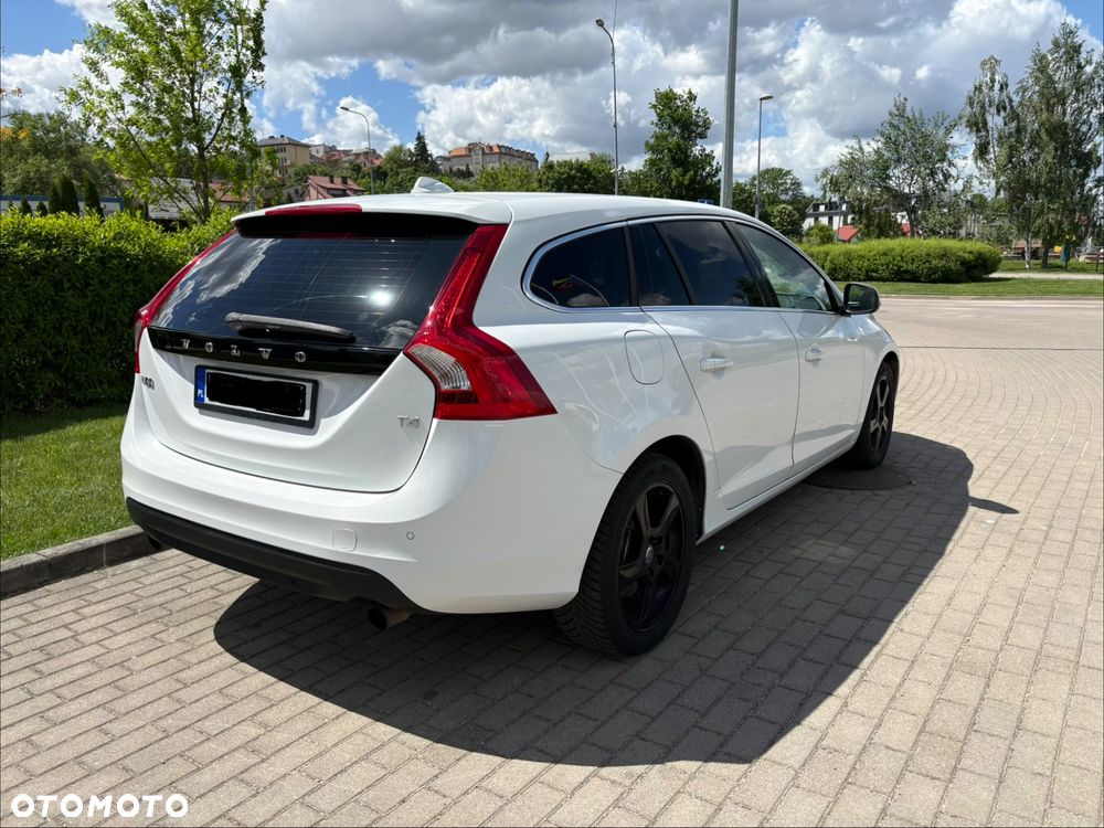 Volvo V60 T4 Geartronic Powershift Momentum - 8