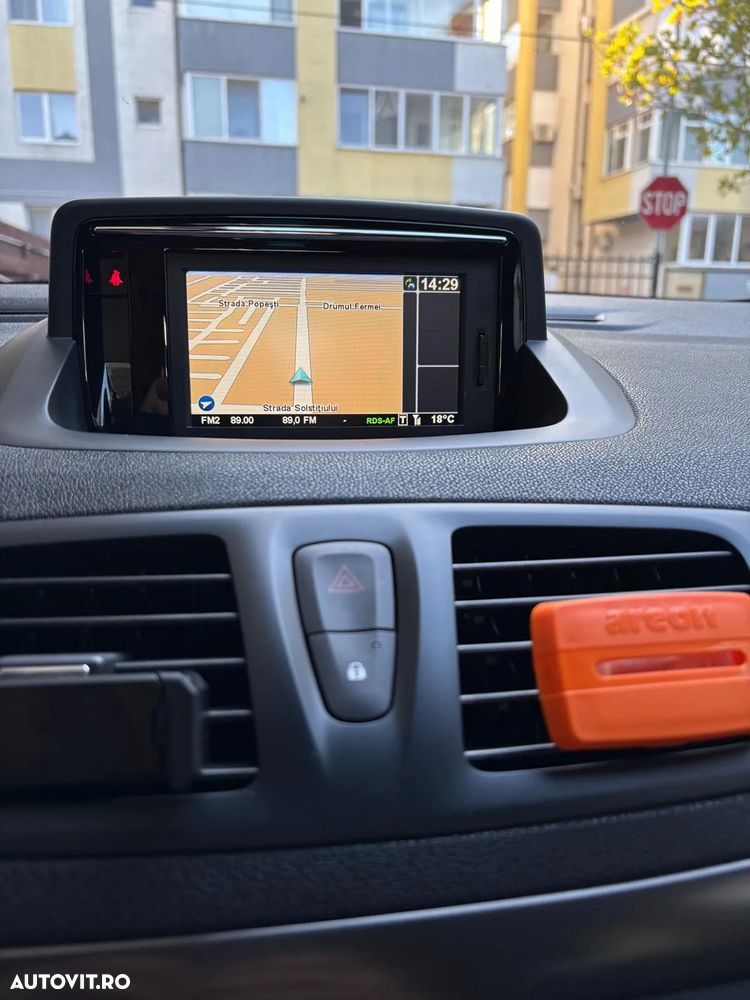 Renault Megane 1.6 16V 110 Paris Business - 18