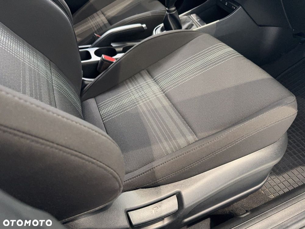 Hyundai i20 - 18
