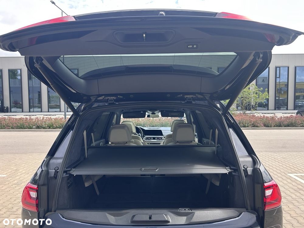 BMW X7 xDrive40i - 14