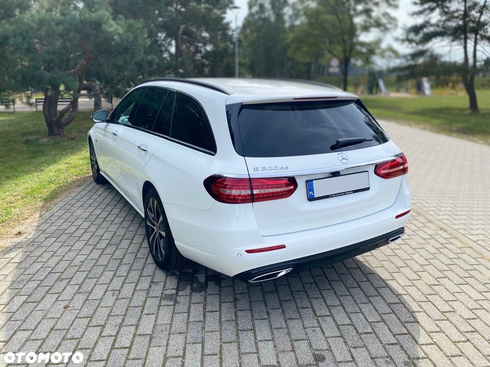 Mercedes-Benz Klasa E 300 de 9G-TRONIC Night Edition - 4