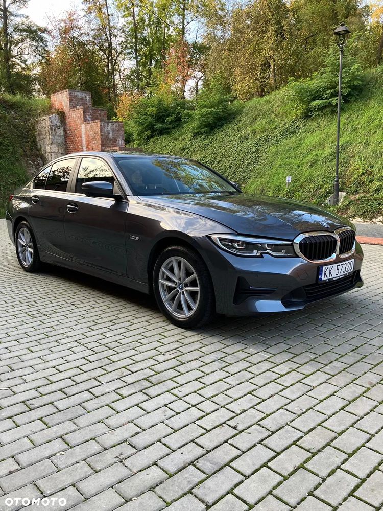 BMW Seria 3 330e Advantage - 8