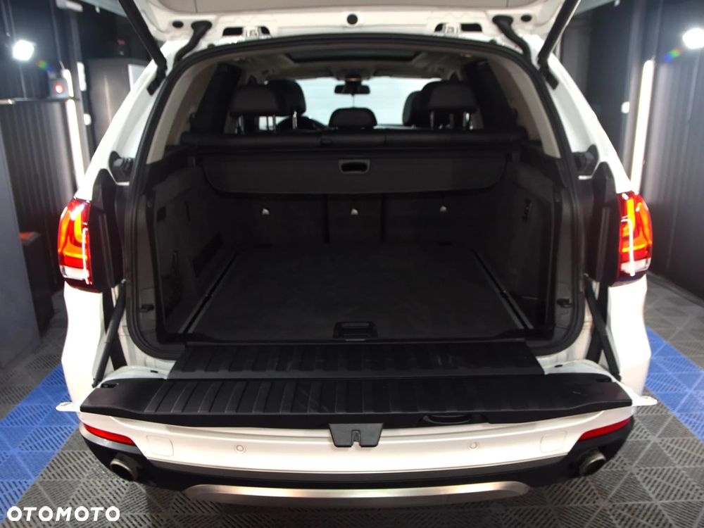 BMW X5 xDrive35i - 11
