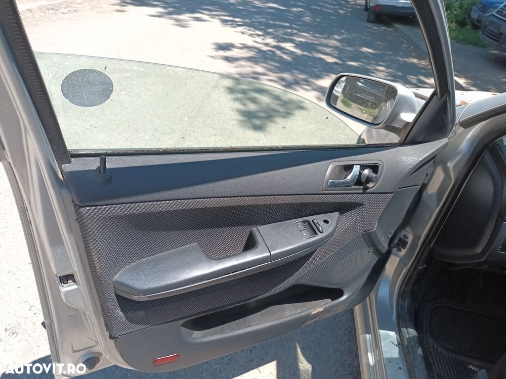 Dezmembrari  Skoda FABIA 1  1999  > 2008 1.9 SDI Motorina - 10