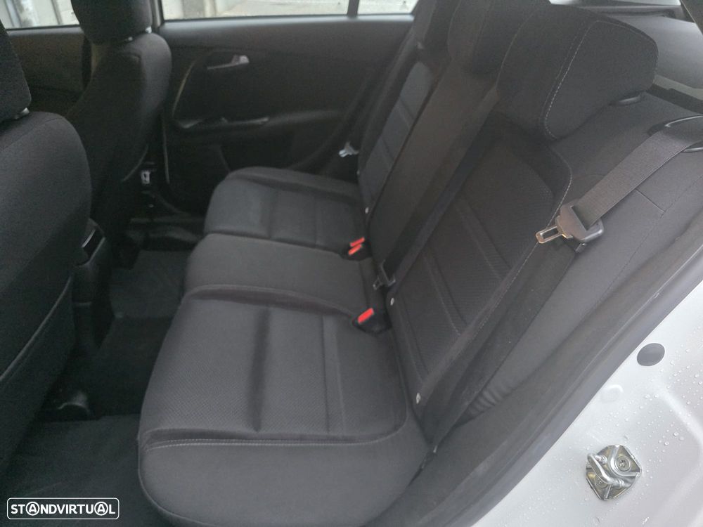 Fiat Tipo Station Wagon 1.4 T-Jet Easy - 13