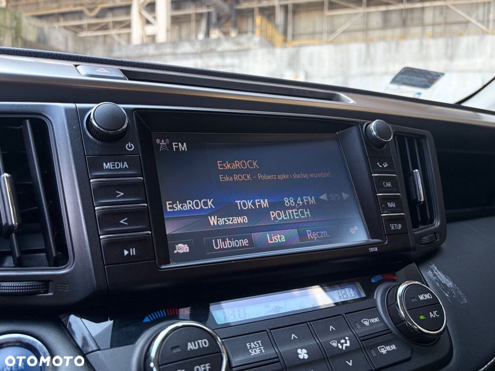 Toyota RAV4 Hybrid Premium 4x2 - 16