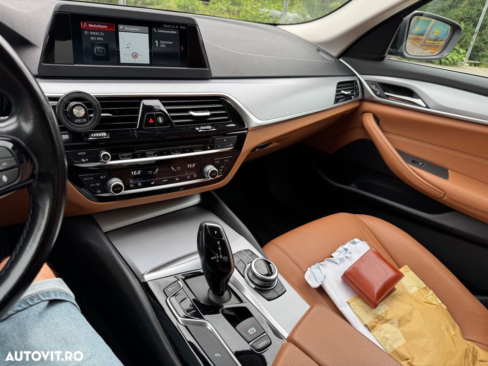 BMW Seria 5 520d xDrive AT - 8