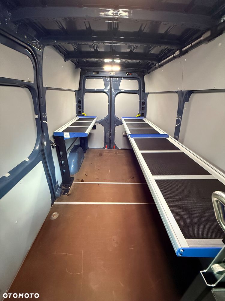 Mercedes-Benz Sprinter - 7