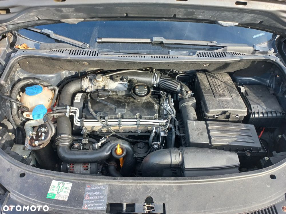 Volkswagen Touran - 4