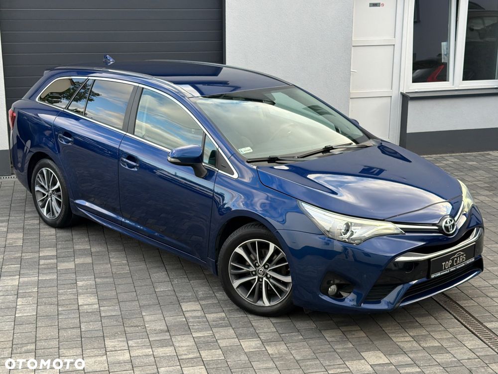 Toyota Avensis 1.8 Premium MS - 12