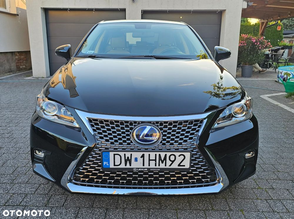 Lexus CT - 4
