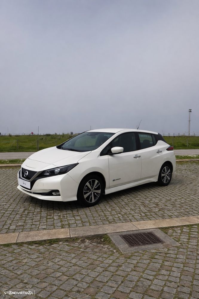 Nissan Leaf - 1