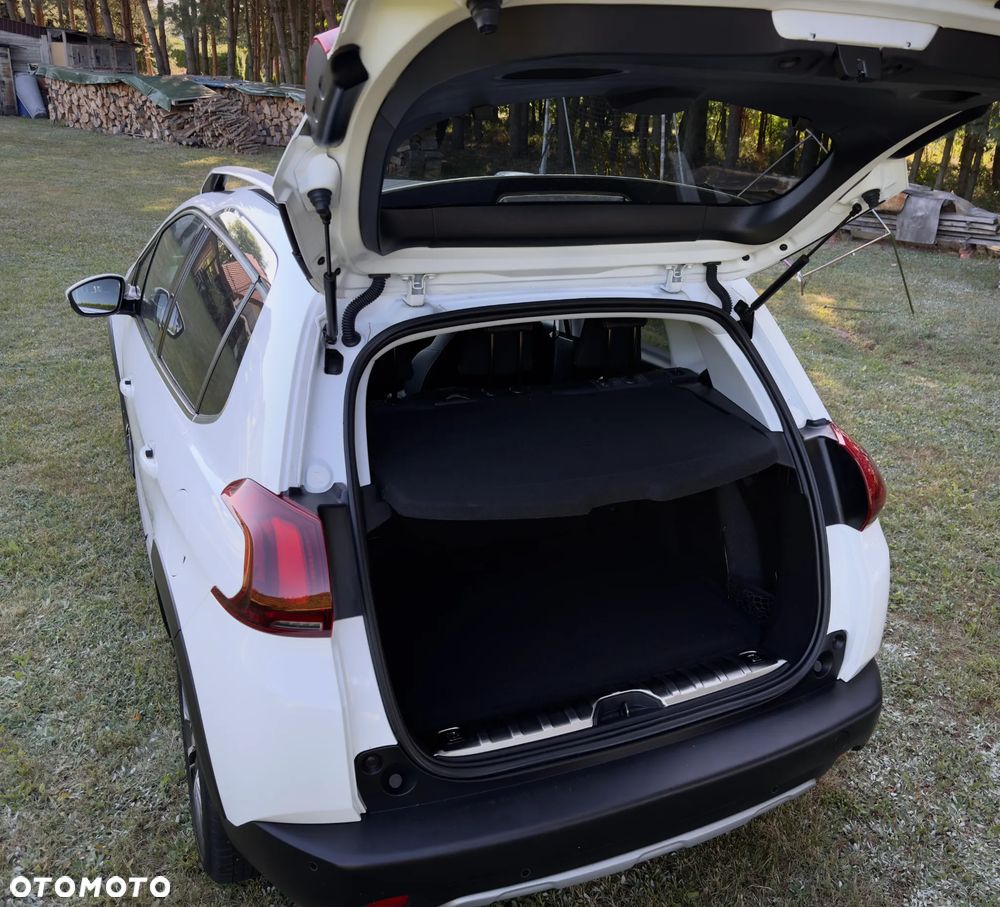 Peugeot 2008 1.2 Pure Tech Allure S&S - 18
