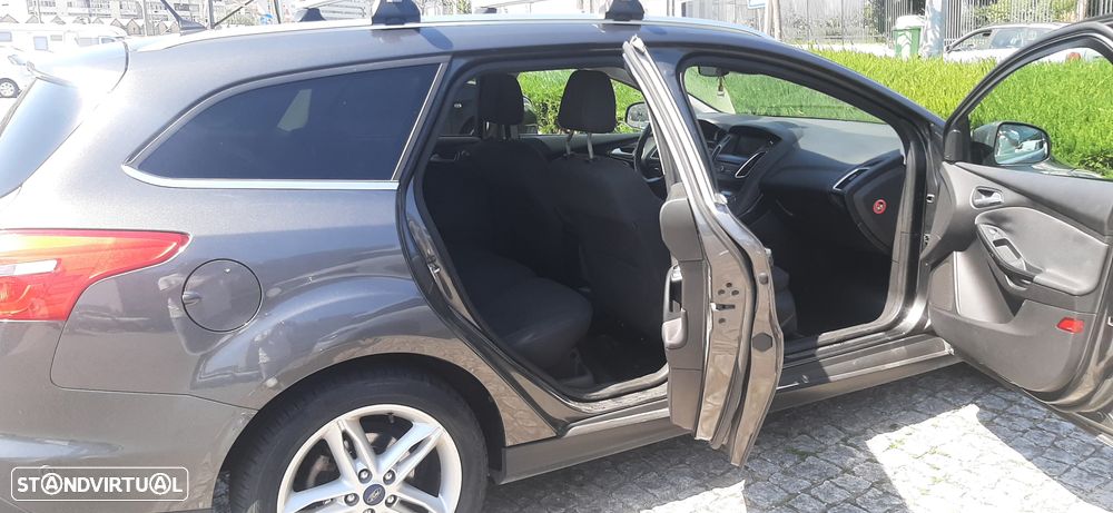 Ford Focus SW 1.0 SCTi Titanium - 4