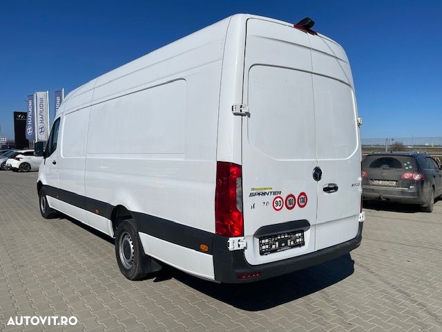 Mercedes-Benz Sprinter - 3