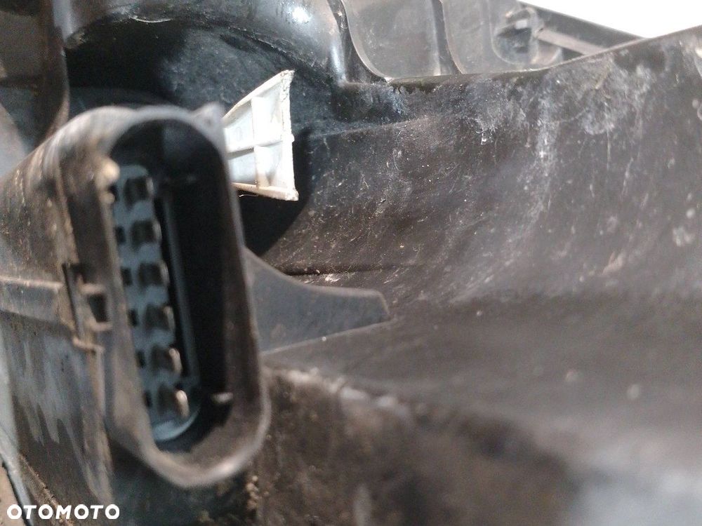 LAMPA PRAWA PRZÓD MITSUBISHI COLT VI 0301208202   MR957354 - 3