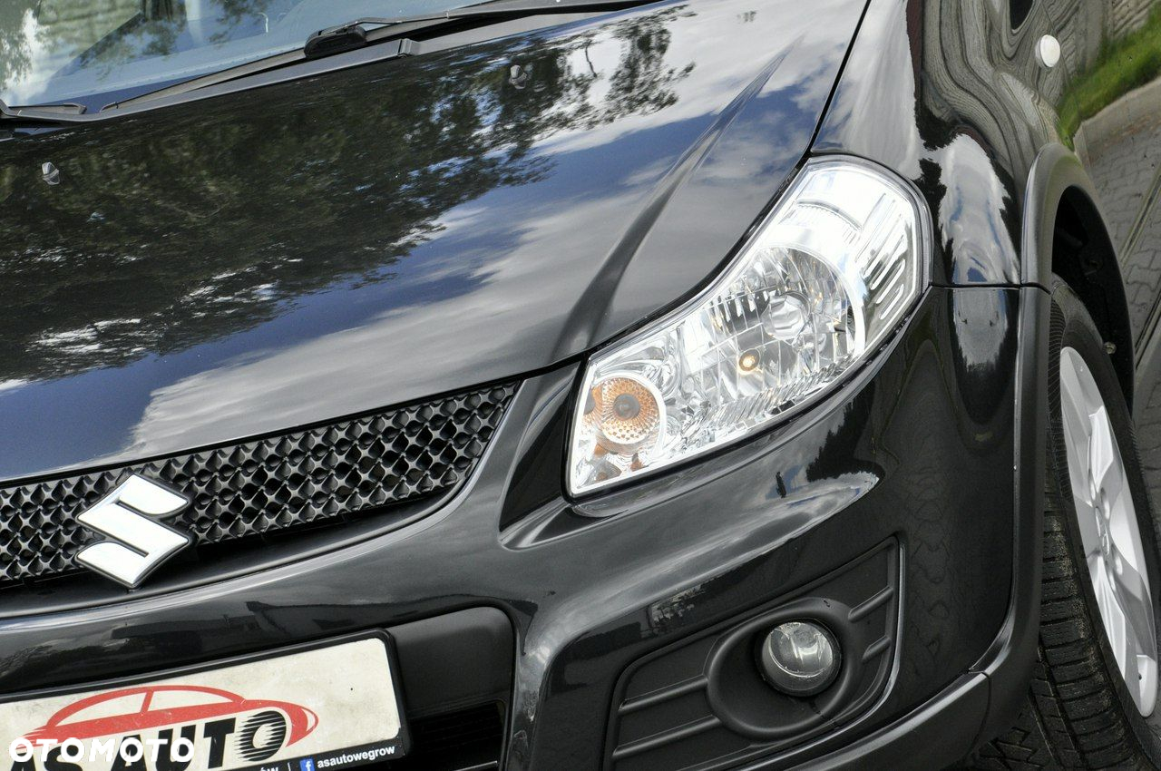 Suzuki SX4 1.6 Premium - 23