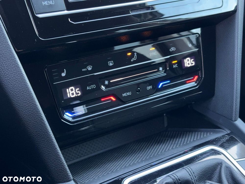 Volkswagen Passat Variant - 23