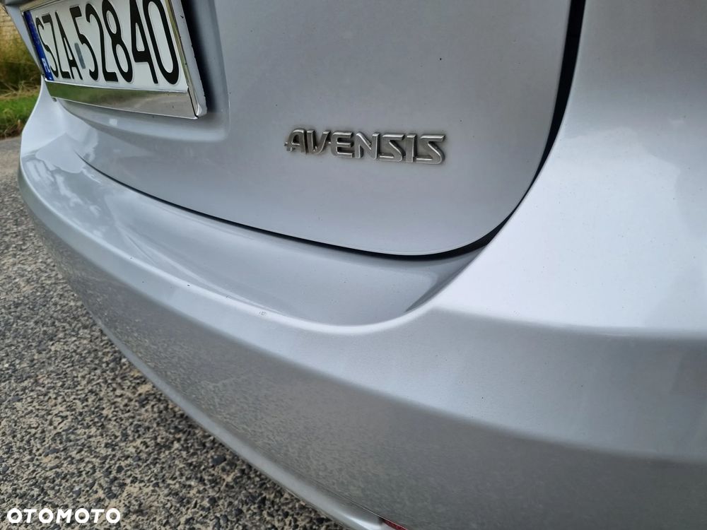 Toyota Avensis - 24