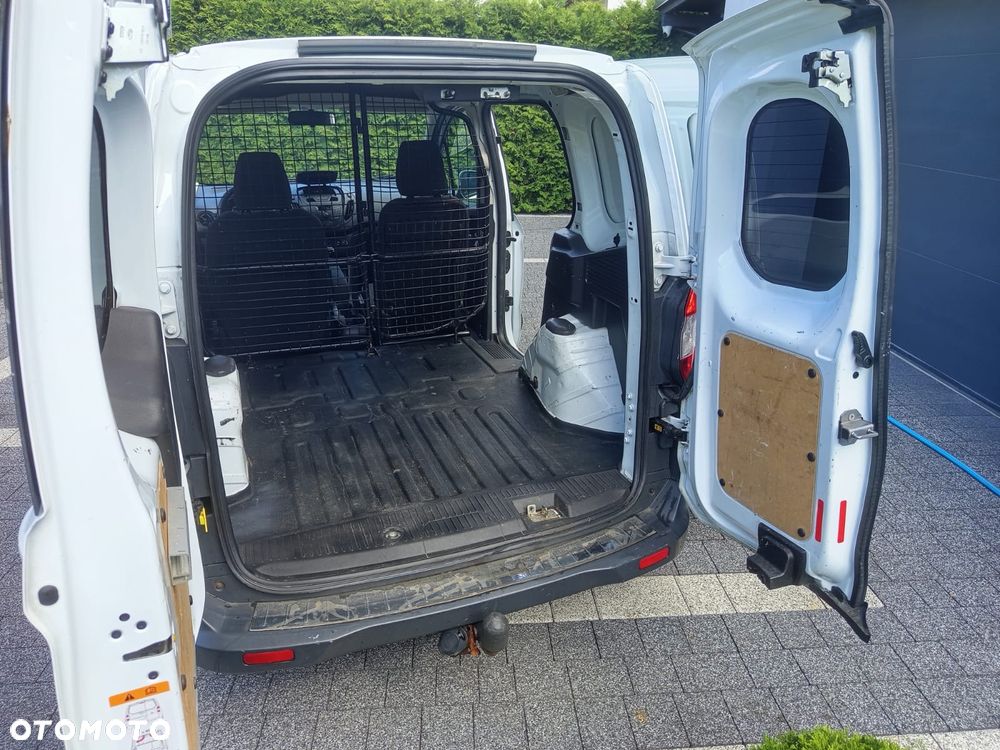 Ford TRANZIT COURIER - 26