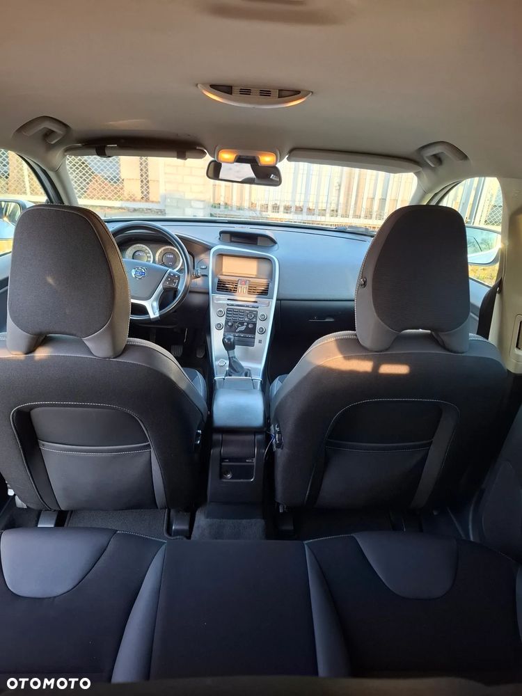 Volvo XC 60 2.4D AWD Momentum - 14