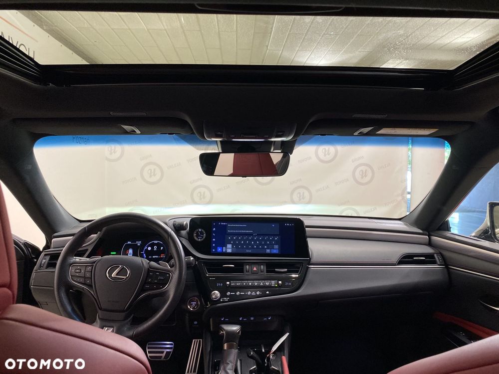 Lexus ES 300h F Sport Edition - 10