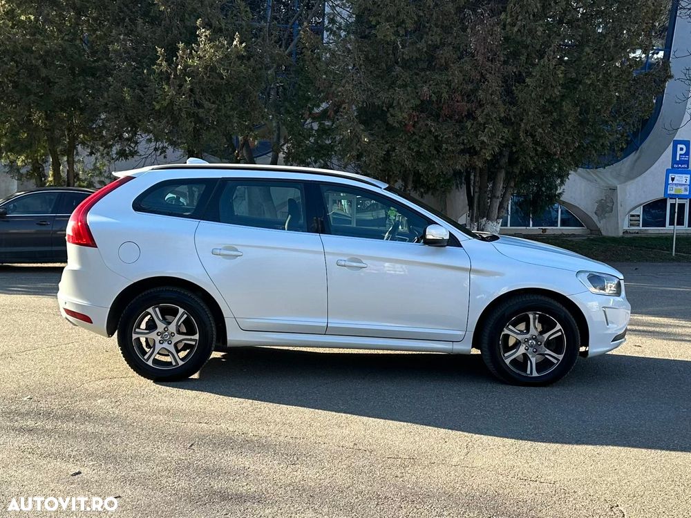 Volvo XC 60 D4 AWD Geartronic Momentum - 3