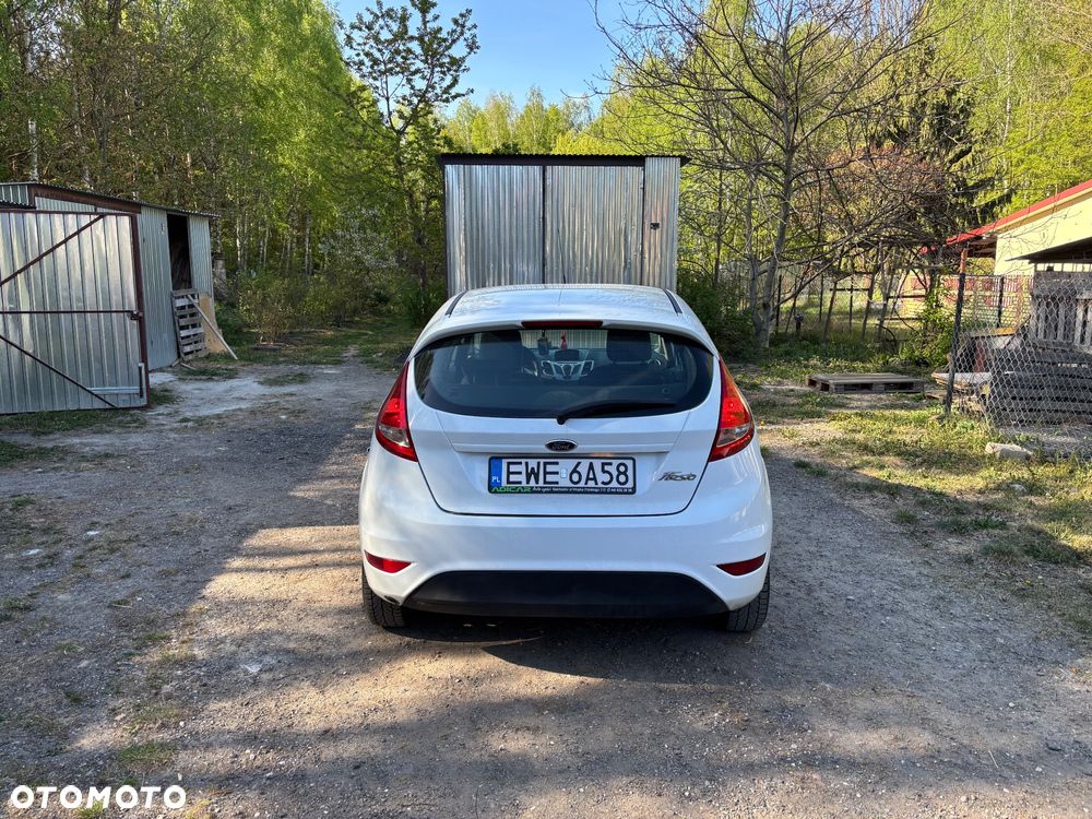 Ford Fiesta 1.4 Trend EU5 - 6
