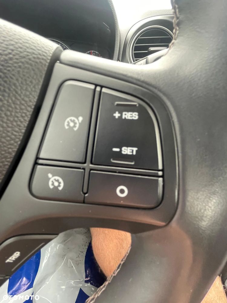 Hyundai i10 1.2 Fifa World Cup Edition - 20