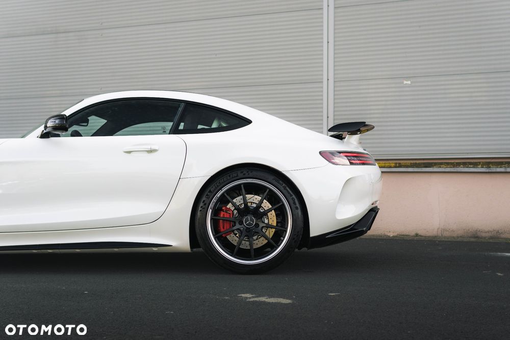 Mercedes-Benz AMG GT R - 17