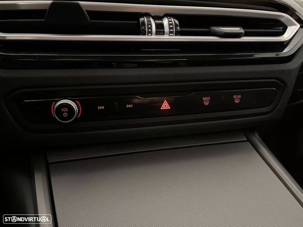 BMW 320 e Auto - 34